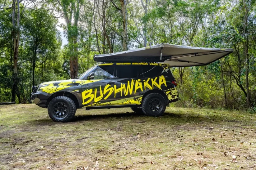 Markýza Bushwakka Extreme Darkness 270° - Varianta montáže markýzy: pravostranná