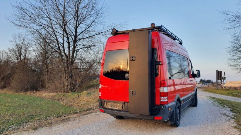 H32 Cargo Box L (SKI)