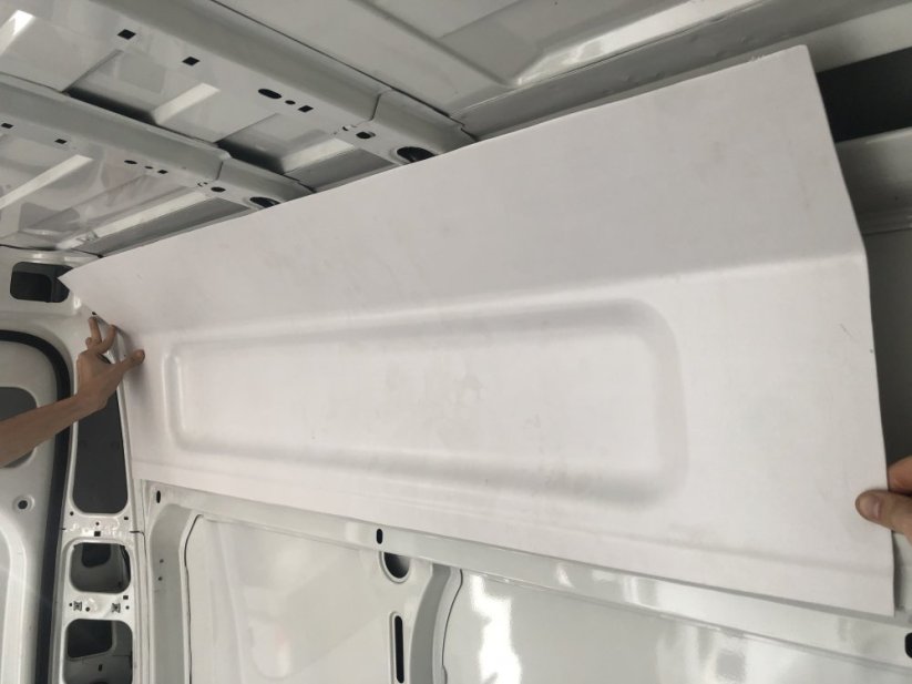 Obkladový panel Ducato - ŠATNA - Odstín obkladového panelu: tmavě krémová