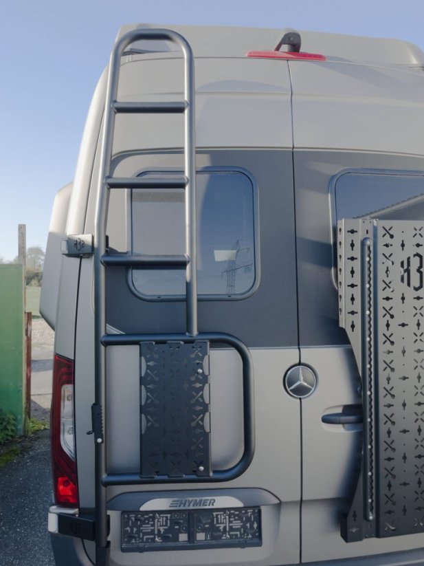 Žebřík na zadní dveře H32 - Model vozu: VW Crafter II. / MAN TGE (výška H2)