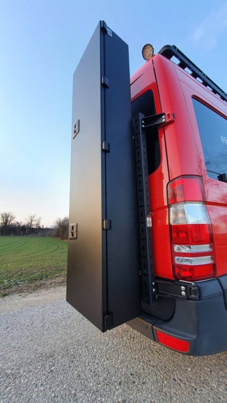 H32 Cargo Box L (SKI)
