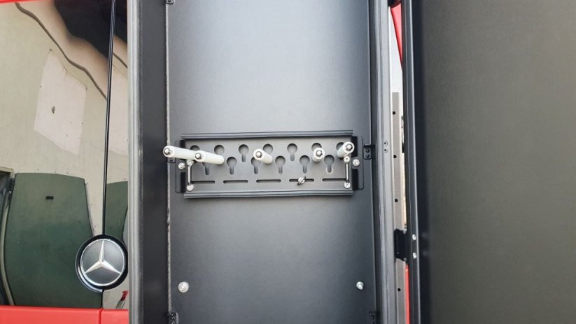 H32 Cargo Box L (SKI)