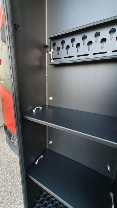 H32 Cargo Box L (SKI)